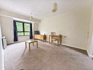 Lounge- click for photo gallery